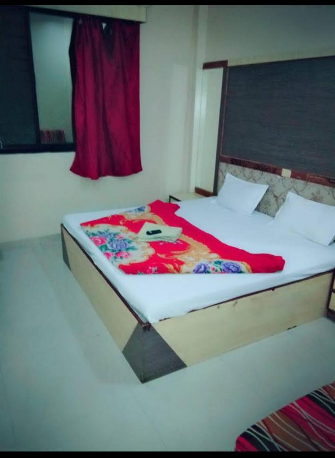 Hotel Mahakal Palace Ujjain Exteriör bild